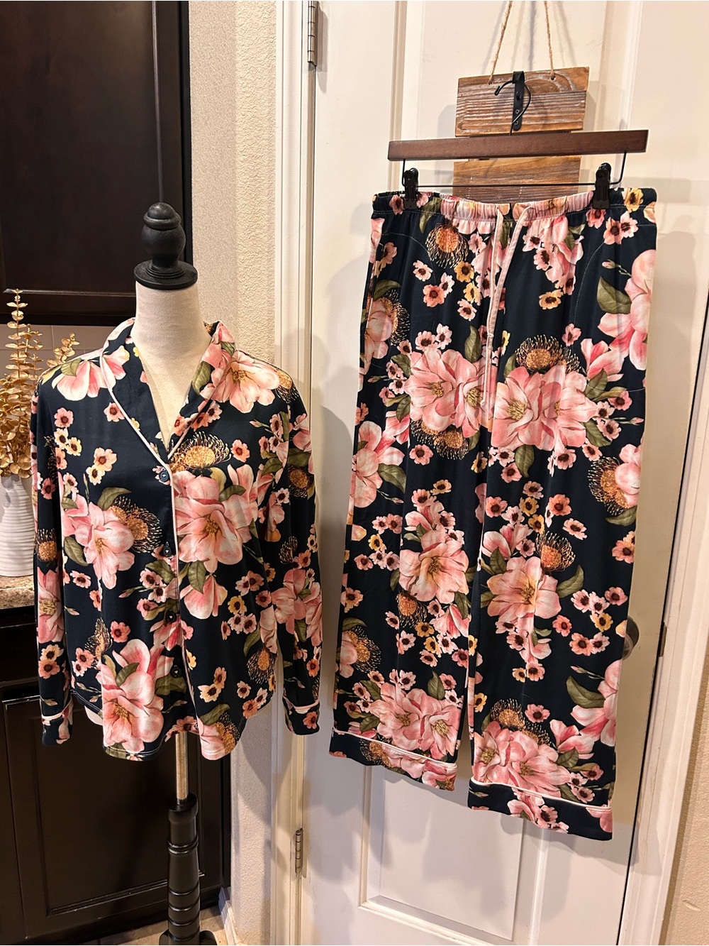 Room Service 2~Piece Pajama Set Pink Floral